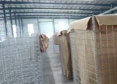 Chine Barrière galvanisée plongée chaude inoxydable mil 7 de Hesco de perforation rectangulaire de sol à vendre
