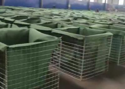 China Geotextil verde ZnAl anticorrosión de la milipulgada 7 que cubre la barrera defensiva de Hesco en venta
