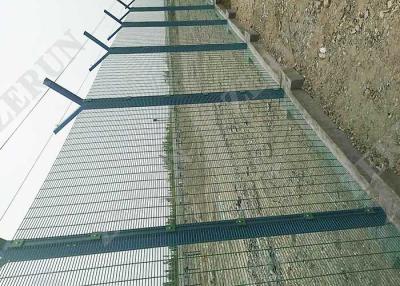 China PVC Coated Metal Mesh Fences 358 High Security Wire Mesh Fences for sale