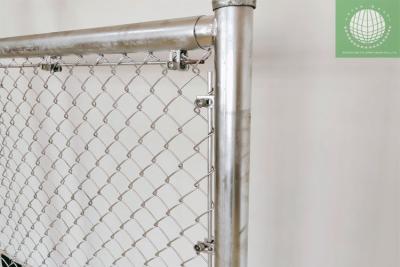 China Diamond 3.0mm Metal Chain Link Fence Aluminum Chain Link Fence PVC Coated for sale