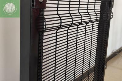 China 4.2mm Residential Security Fencing , Galvanized Fence Panel Security for sale