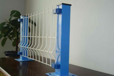 China el Pvc de Mesh Fences Galvanized Wire And del metal de 4m m cubrió el doblez 3d en venta