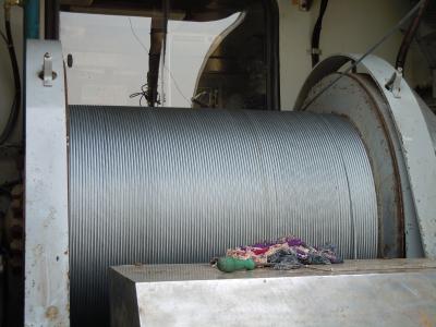 China el alambre de 6m m telegrafía la tracción tambor doble de acero de la máquina Q345B del torno del solo en venta