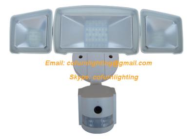 China Flood Light Security Camera Triple Head FloodLight Cam with Motion Sensor for sale