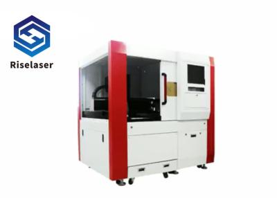 China superfície limpa do corte da máquina de corte do laser da fibra da precisão 500W com sistema de refrigeração da água à venda
