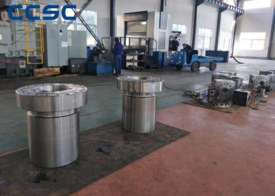 China Las piezas de acero poco aleadas de la máquina de recalcar, descenso resistente de la abrasión forjaron piezas en venta
