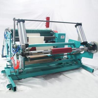 中国 PLC Control Gift Rewinding And Slitting Machinepaper Roll Slitter Rewinder 600mm 販売のため