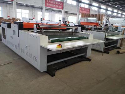 中国 Precision Paper Cutting Machine Capable Of Cutting Kraft Paper Coated Paper And Paper Plastic Composite Film 販売のため