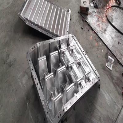 China 10000 Shots Plastic Pallet Mold , 80L Rotomolded Rotation Mould for sale