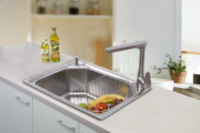 中国 Square Polish Silver Stainless Steel Single Bowl Sink With Wood Cutting Board 販売のため