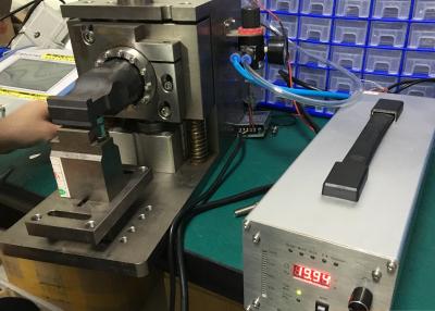 China Fio encalhado do cobre ultrassônico da máquina de soldadura do metal com de seção transversal à venda