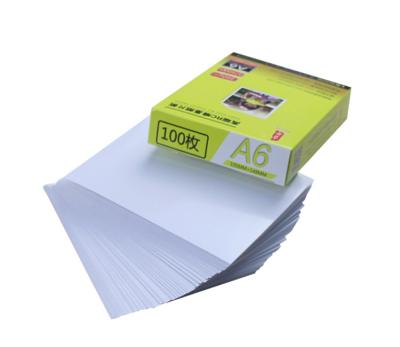 Chine La résine de RC A6 240gsm a enduit le papier de photo brillant pour des albums de famille à vendre