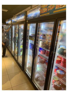 China Customized Commercial Glass Display Showcase Upright Drink Coolers for sale