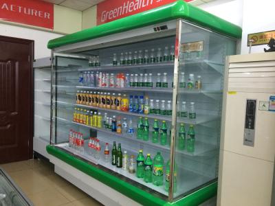 China Refrigerador verde de la exhibición de Multideck, capacidad grande de los refrigeradores del colmado en venta