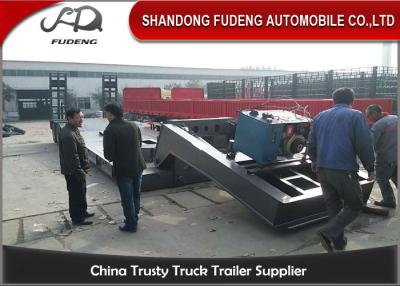 China Remolque lowboy del cuello de cisne hidráulico, 80 toneladas de la carga frontal desmontable de remolque bajo del cargador  en venta