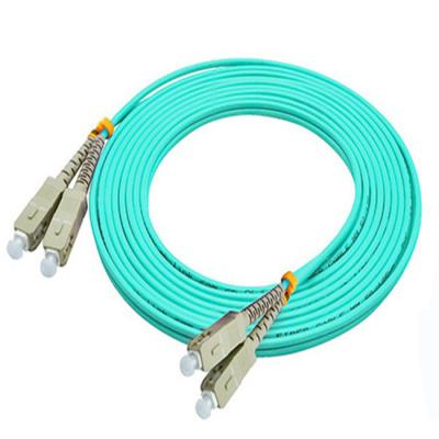 Chine Cordon de raccordement à fibre optique Sc OFNR SC UPC-SC UPC OM3 Duplex 3,0 mm 2,0 mm LSZH à vendre
