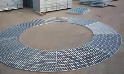 Chine Q235 Grilles métalliques de drainage d'eau Grille galvanisée en acier pour le drainage des allées à vendre