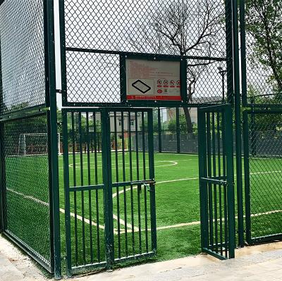 China PVC coated Metal Wire Mesh Fencing Football Stadium Baseball Field Chain Link Fence for sale