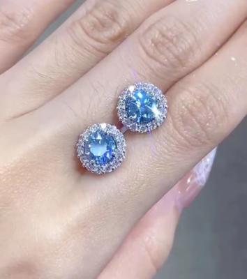 中国 Lab Created CVD diamond earrings Blue Round Shape IGI Certified 18k Gold Studs 販売のため