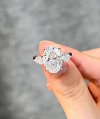 China Joias de diamantes fabricadas em laboratório três pedras noivado anéis de casamento diamantes cultivados à venda