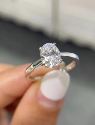 China Anillo de diamante blanco Oval Anillo de diamante Anillo de compromiso Anillos de boda Anillos de diamante de laboratorio en venta