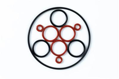 Китай Кольцо O x уплотнения меньше чем 100mm резиновое формирует сопротивление трением колцеобразных уплотнений уплотнения квадрацикла продается
