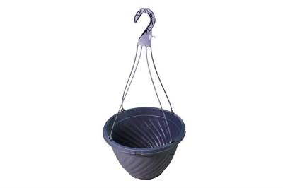 China Durable Polypropylene Resin Fence Plant Pots Glazed Black Plastic Hanging Baskets for sale