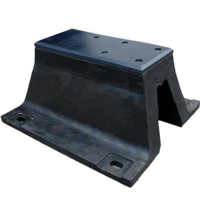 China 1000mm Length V Type Fender Superior Docking Protection And Vessel Stability for sale
