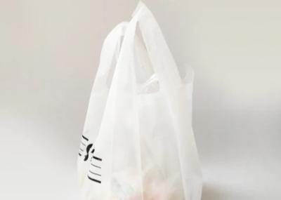 China Bolsas de transporte de chalecos de plástico de HDPE LDPE Bolsas de compra de camisetas de plástico blanco en venta