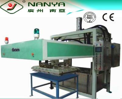 China Environmentally Pulp Molding Egg Tray Making Machine / Waste Paper Pulp Machine 3000 Pcs /H for sale