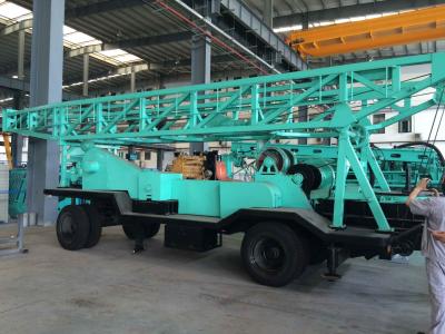 China Blue Water Drilling Machine With High Hydraulic Leg / Safety Water Well Rig for sale