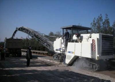 China Máquina de trituração vertical fria de XCMG para a manutenção de estrada concreta principal do asfalto à venda