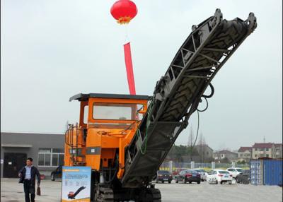 China máquina de trituração fria de trituração máxima da largura de 1.3M para o pavimento de aplanamento frio do asfalto à venda