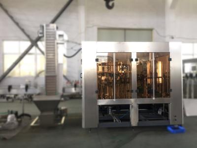 China Máquina de enchimento da soda da máquina de enchimento carbonatada de alta velocidade do refresco/garrafa de vidro à venda