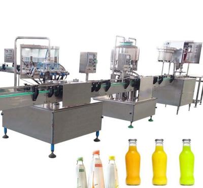 Chine Facile actionnez la machine de remplissage carbonatée de machine de remplissage de boisson/eau de seltz à vendre