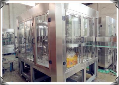 Chine Facile actionnez le contrôle liquide 3 de PLC de machine de remplissage de boisson de fiole dans 1 machine de remplissage de l'eau à vendre