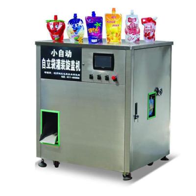 China Máquina de rellenar de la máquina de la bolsa automática del jugo, del relleno y el capsular en venta