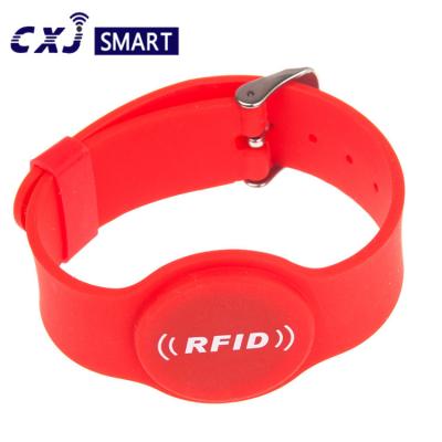 China 125Khz Silicone RFID NFC Bracelet Programmable ISO14443A Protocol for sale