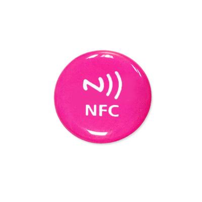 Китай Водоустойчивые средства массовой информации 213 NFC социальные маркируют эпоксидную смолу Dia30mm 13.56mhz продается