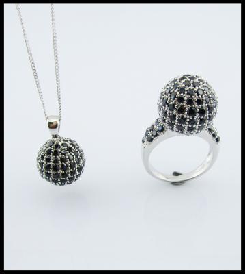 Chine Joaillerie en argent plat 925 au rhodium avec boucle de homard boucles d'oreilles d'angle de qualité AAA Zirconia cubique à vendre