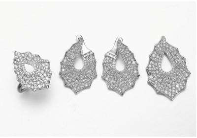 China Grupo branco de Sterling Silver Necklace And Earrings da pera 925 do grupo da joia da prata 925 da CZ à venda
