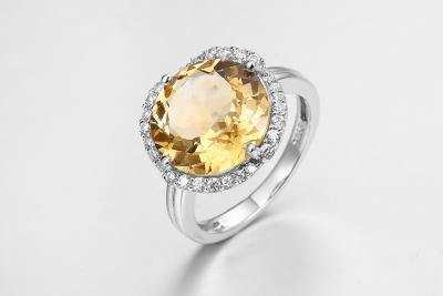 Chine les anneaux argentés de la pierre gemme 3.7g 925 avec la pierre citrine PVD ont plaqué à vendre