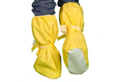 China Non Woven Hospital Shoe Covers , Disposable Overshoe Covers PVC Dotted for sale