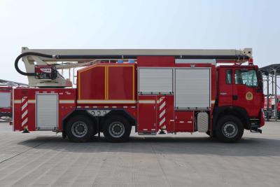 China 6900L Water Tower Truck Heavy Rescue Pumper For Petrochemical Enterprises for sale