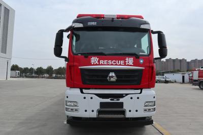 China PM170/SG170 Motor de bomberos Tanque de agua Vehículos de respuesta contra incendios 10500×2520×3550 MM 33950kg en venta