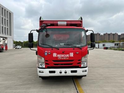China QC90 Chassi comercial caminhão de bombeiros 10550mm caminhão de bombeiros de resgate em águas para rodovias à venda