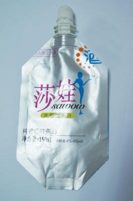 Chine emballage plat argenté de poche de bec du papier d'aluminium 150ml pour l'emballage de vin à vendre