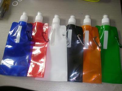 China Portable Carriable Water Bag Spout Pouch Packaging With Metalic Hook for sale