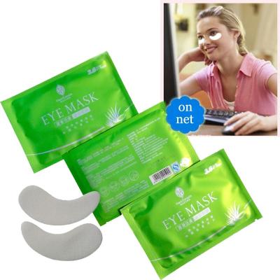 China Mask facial aluminum foil pouch packaging with tear notch / hang hole for sale