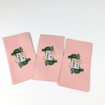 中国 Dried Flower Packaging Pink Heat Mylar Bag Printing Center Sealed Pouch Three Side 販売のため